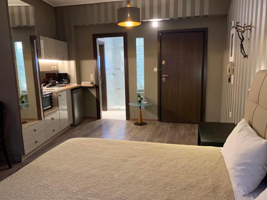Margarita'S Suites เอเธนส์ ภายนอก รูปภาพ