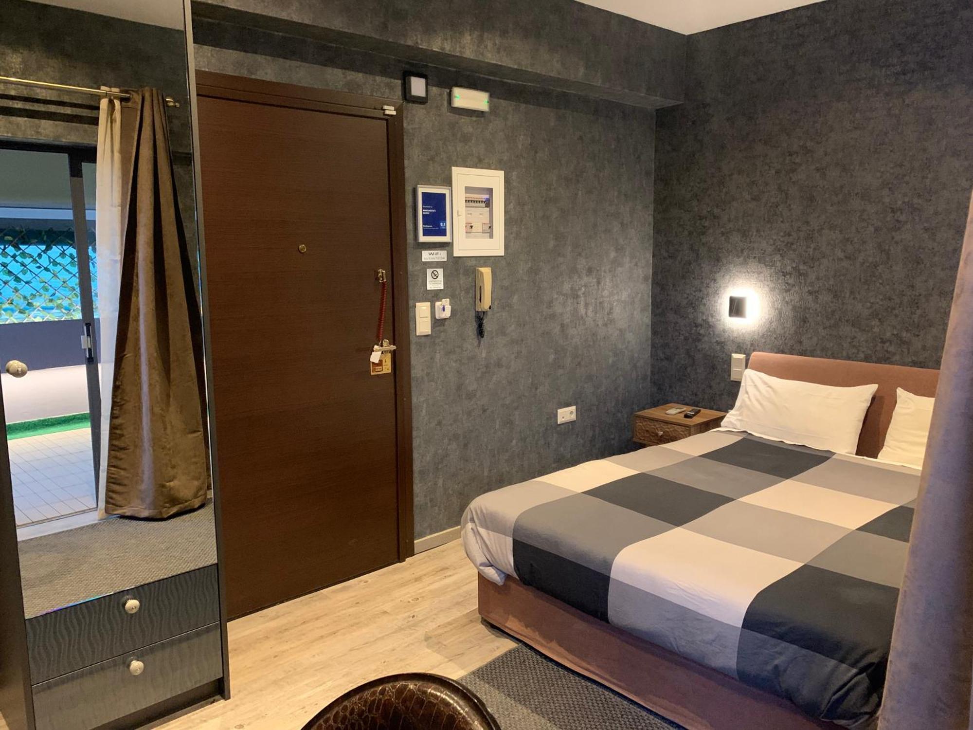 Margarita'S Suites เอเธนส์ ภายนอก รูปภาพ