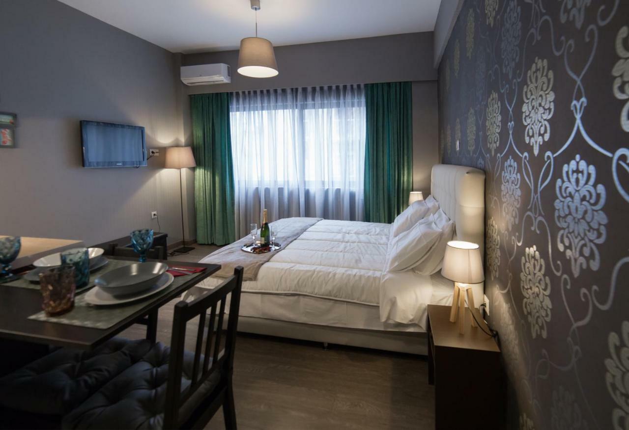 Margarita'S Suites เอเธนส์ ภายนอก รูปภาพ