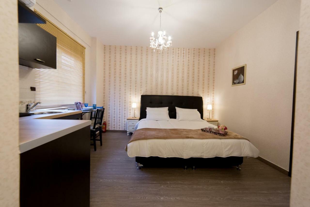 Margarita'S Suites เอเธนส์ ภายนอก รูปภาพ