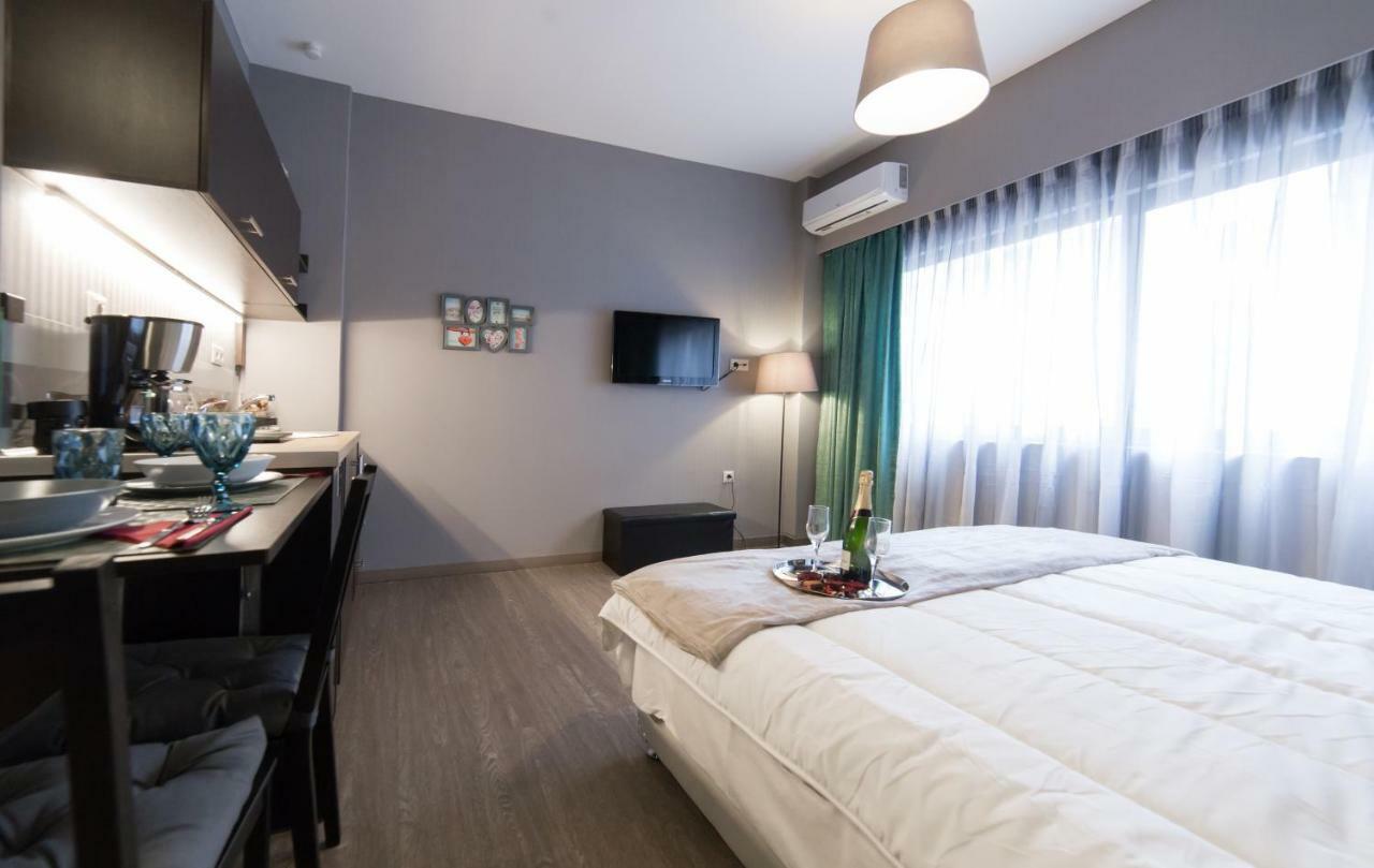 Margarita'S Suites เอเธนส์ ภายนอก รูปภาพ