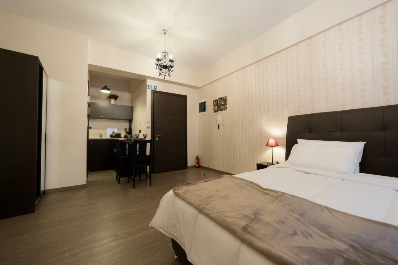 Margarita'S Suites เอเธนส์ ภายนอก รูปภาพ